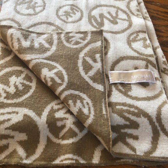 MICHAEL KORS SCARF Circle MK Logo Reversible Camel - Picture 3 of 5